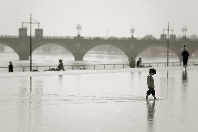 Ferryboy de Camil Tulcan http://www.flickr.com/photos/camil_t